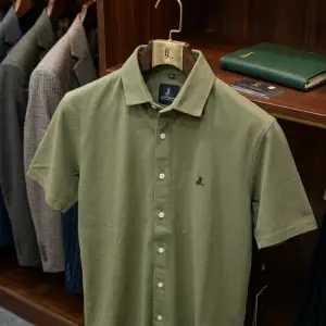 Olive Green Resort Style Shirt LeoFigures
